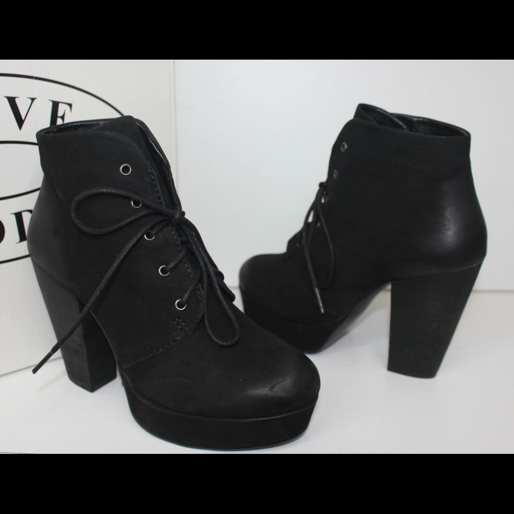 Steve Madden platform bootie
